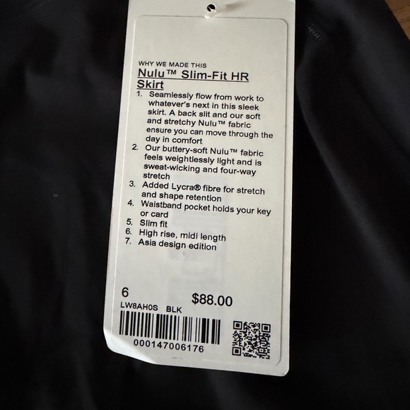 Lululemon - Picture 3 of 3